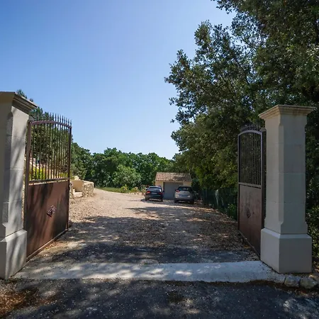 Charming House Near Uzes Holiday home Belvezet
