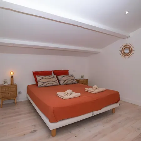 Σπίτι διακοπών Charming House Near Uzes *