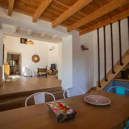 Σπίτι διακοπών Charming House Near Uzes *