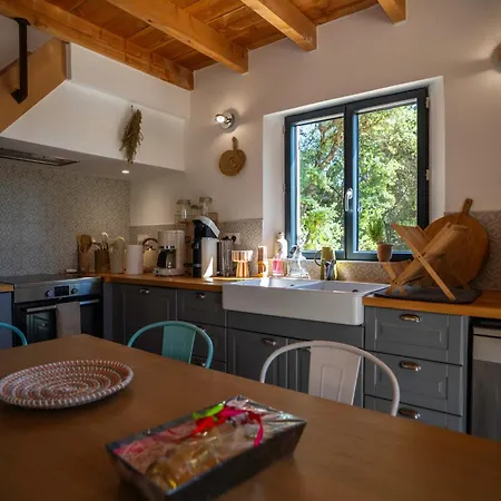 Σπίτι διακοπών Charming House Near Uzes *