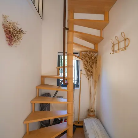 Charming House Near Uzes Holiday home Belvezet