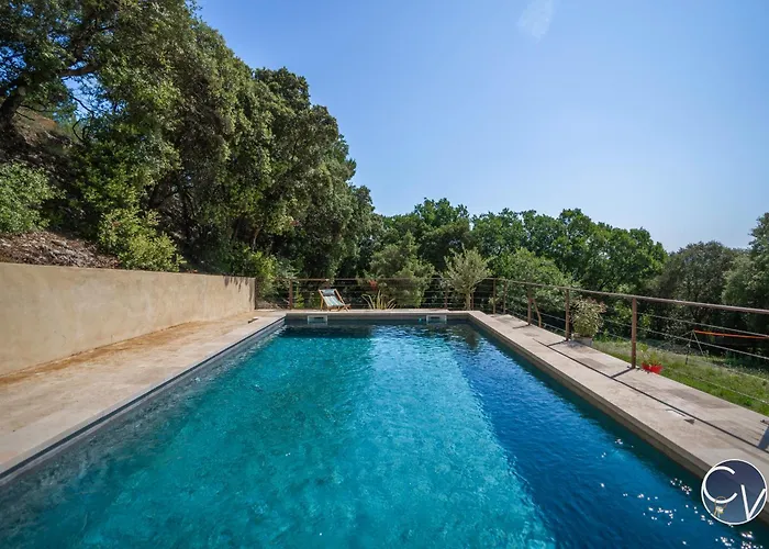 Charming House Near Uzes 펜션 *