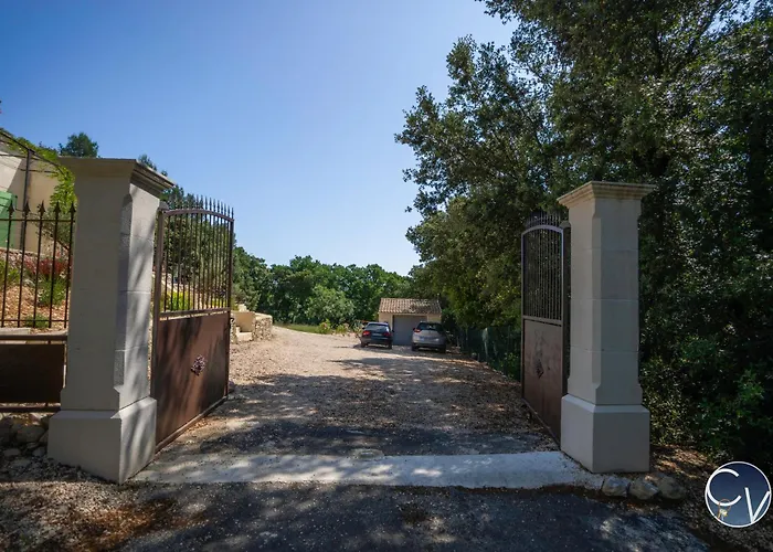 Charming House Near Uzes 펜션 Belvézet