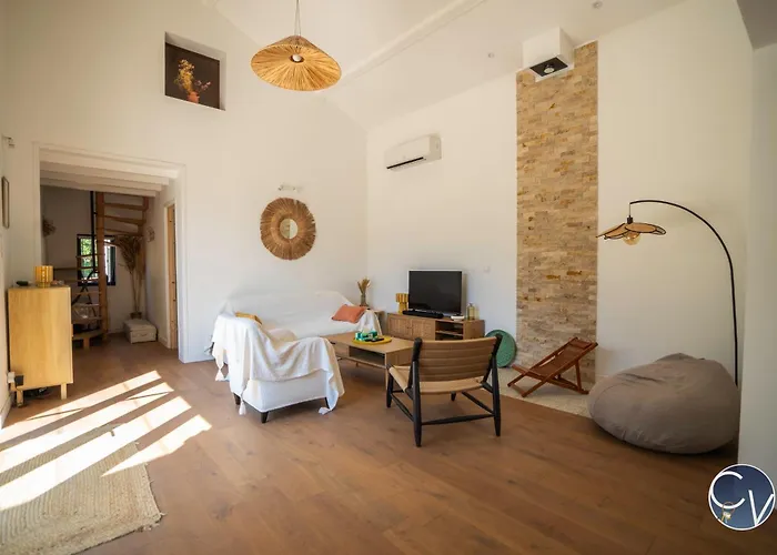 Charming House Near Uzes *